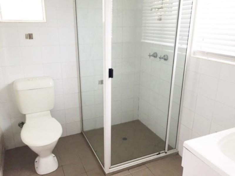 1/218 Horton Street, Koongal QLD 4701